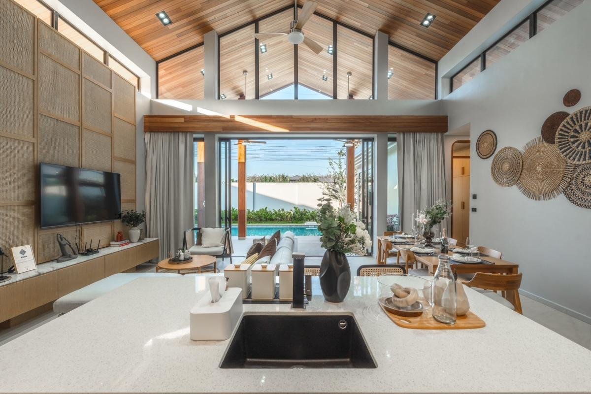 Rungtiva — villa exterior with private pool